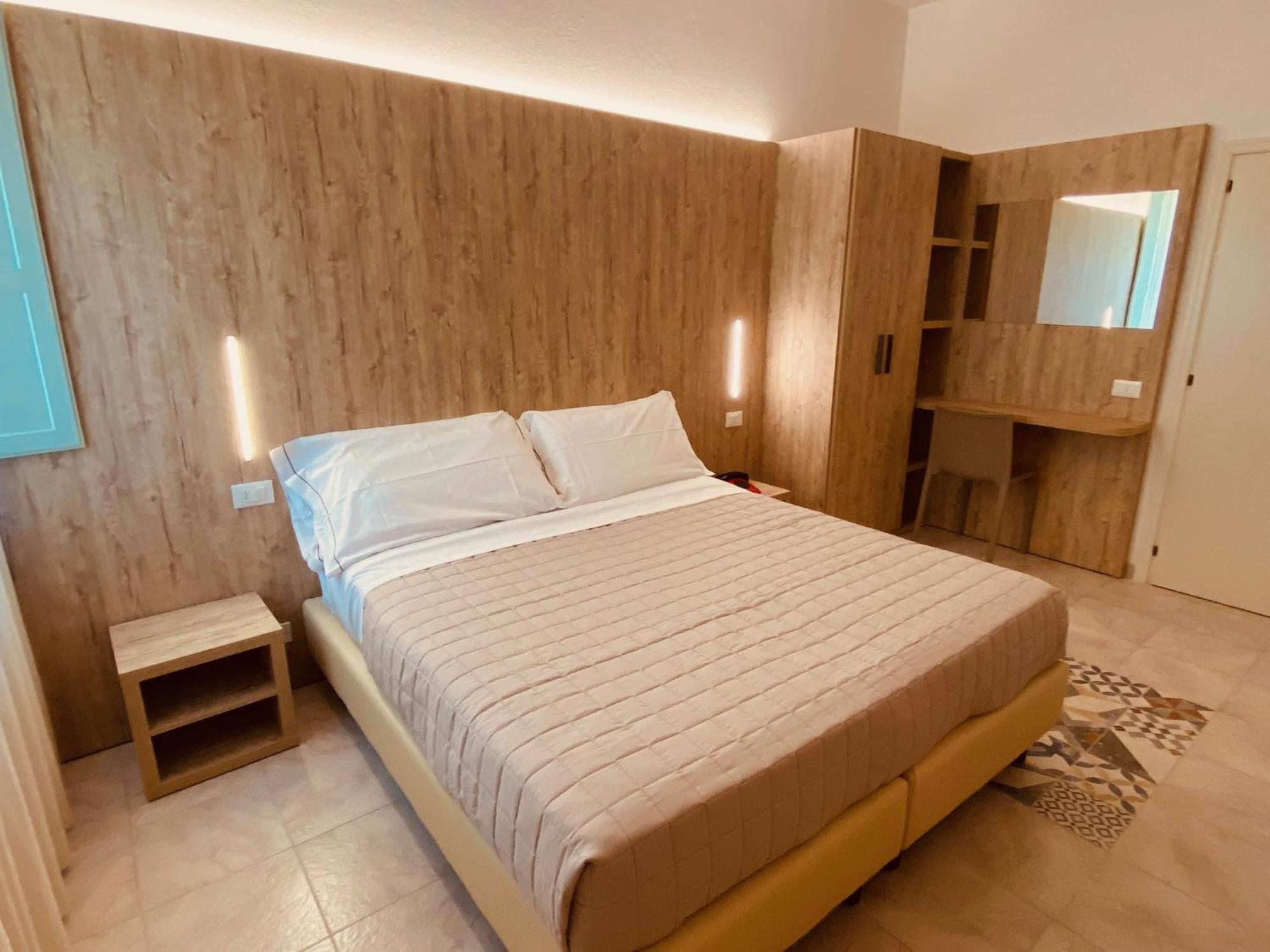 Hotel Montepizzo Lizzano In Belvedere Eksteriør billede